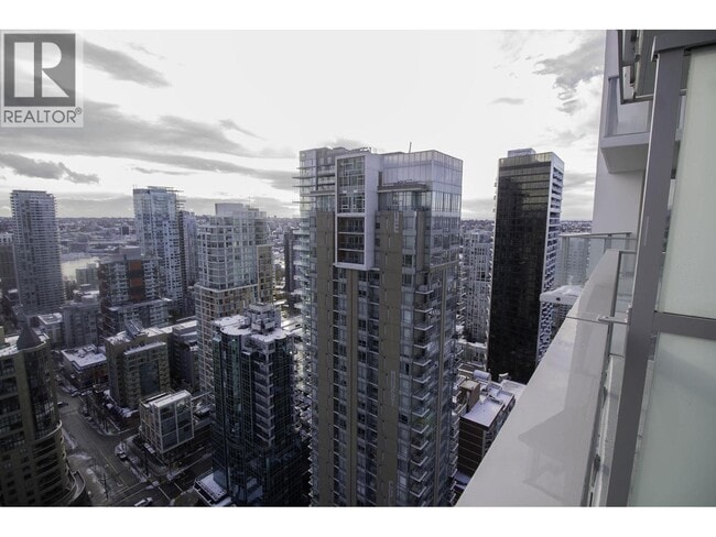 1289 Hornby St in Vancouver, BC - Building Photo - Building Photo