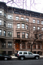 106 W 75th St in New York, NY - Building Photo - Building Photo