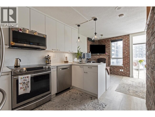 property at 939 Homer St