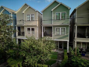 228 E Woodland St in Houston, TX - Building Photo - Building Photo