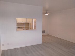 2880 Lake Osborne Dr in Lake Worth Beach, FL - Building Photo - Building Photo