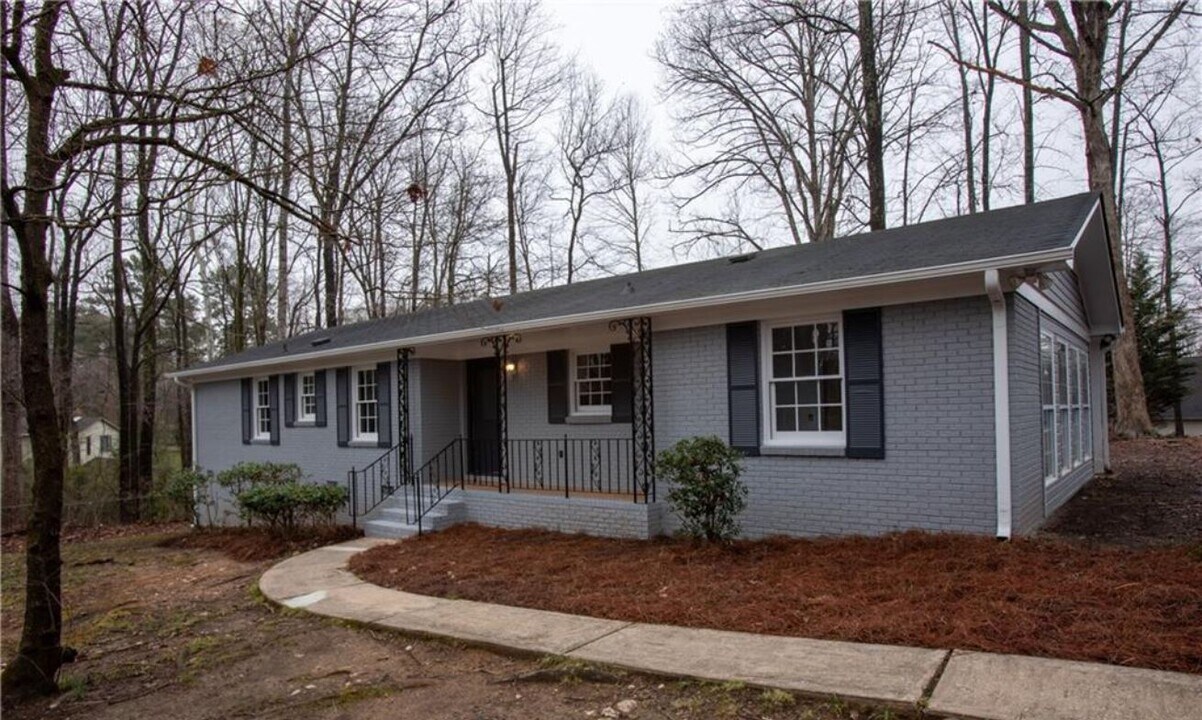 614 Owen Blvd in Charlotte, NC - Foto de edificio