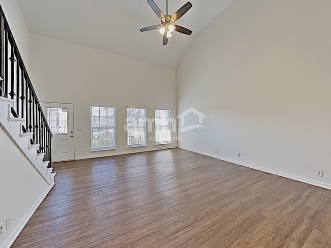 property at 3326 Conway Ct