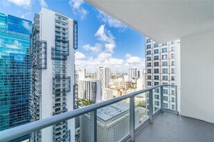 300 Biscayne Boulevard Way, Unit 1903 in Miami, FL - Building Photo