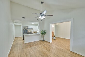 31 Harbour Row Dr in Coldspring, TX - Building Photo - Building Photo