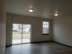 1512 Butler Creek Ave in Belgrade, MT - Building Photo - Building Photo