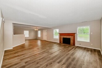7763 Amadeus Dr in Indianapolis, IN - Building Photo - Building Photo