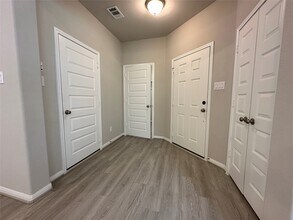 10419 Astor Pt Trl in Tomball, TX - Building Photo - Building Photo