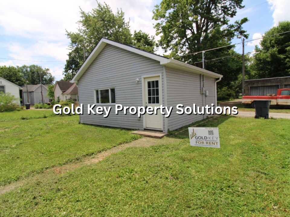 1413 Walnut St in Anderson, IN - Building Photo