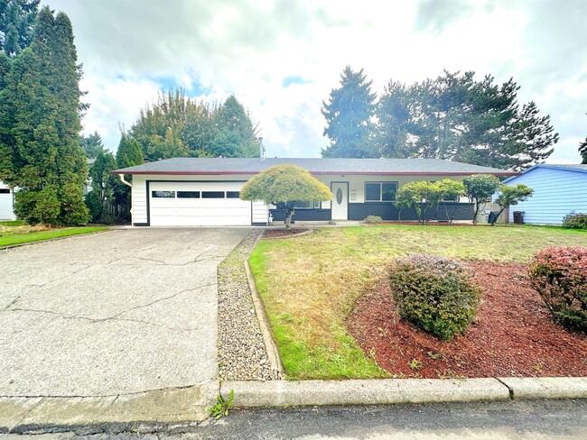 12820 SW Washington St in Beaverton, OR - Building Photo - Building Photo