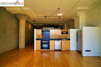 1500 Park Ave-Unit -202 in Emeryville, CA - Building Photo - Building Photo