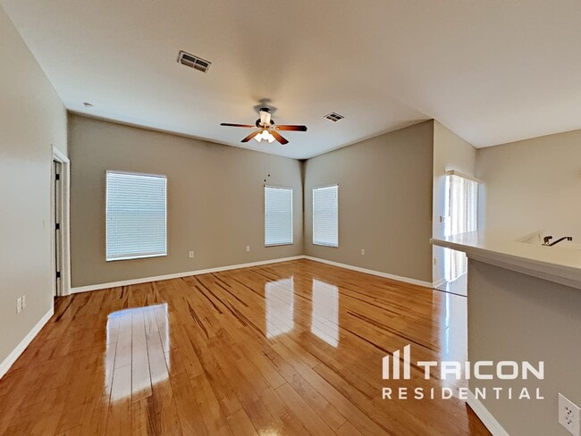 15213 Durango Cir in Brooksville, FL - Foto de edificio - Building Photo