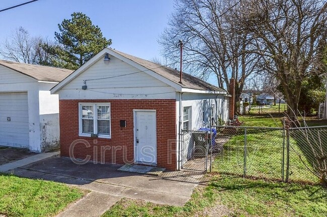 property at 1126 44th St