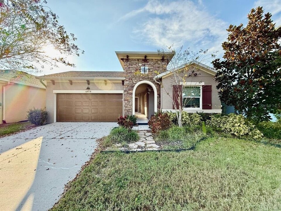 6414 Salt Creek Ave in Apollo Beach, FL - Building Photo