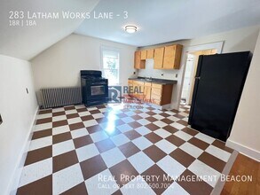 283 Latham Works Ln in Hartford, VT - Building Photo - Building Photo