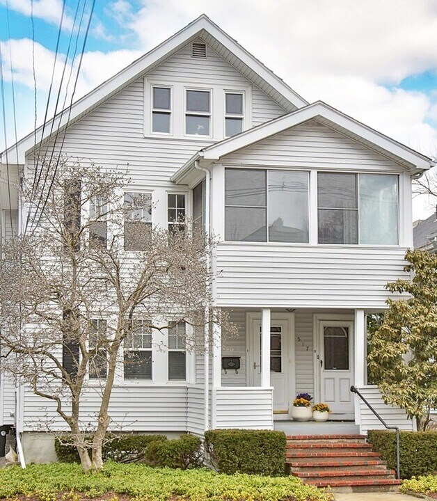 517 Heath St in Brookline, MA - Building Photo