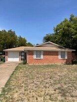 816 Horseshoe Dr in Beverly Hills, TX - Building Photo