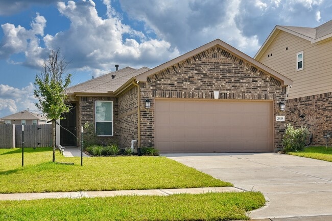 property at 20119 Little Cub Ln