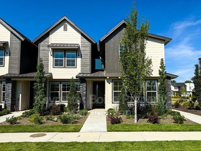 property at 1337 N Webb Wy