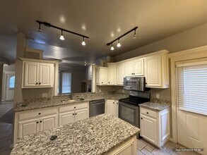 14001 Arapaho Rd in Edmond, OK - Building Photo - Building Photo