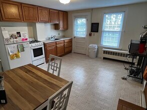 797 Main St in Amherst, MA - Foto de edificio - Building Photo