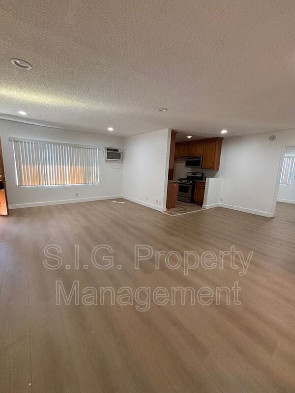 property at 10212 Tujunga Canyon Blvd