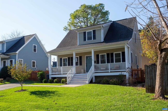 1008 Locust Ln in Charlottesville, VA - Building Photo - Building Photo