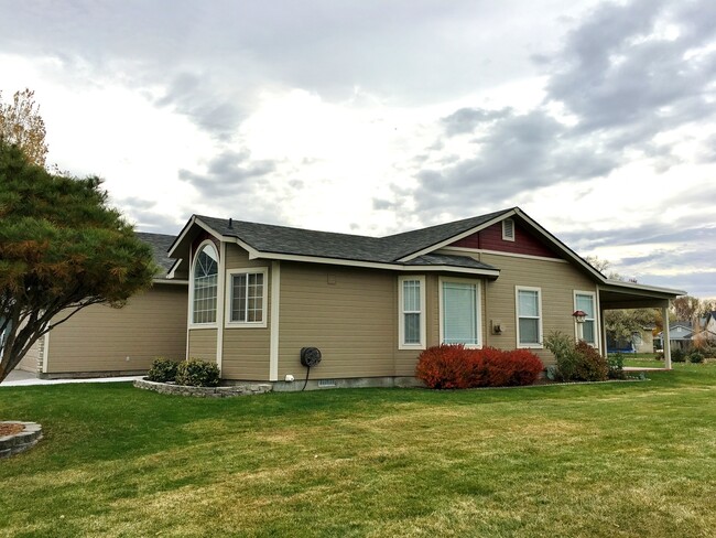 885 E Monarch St in Eagle, ID - Building Photo - Building Photo