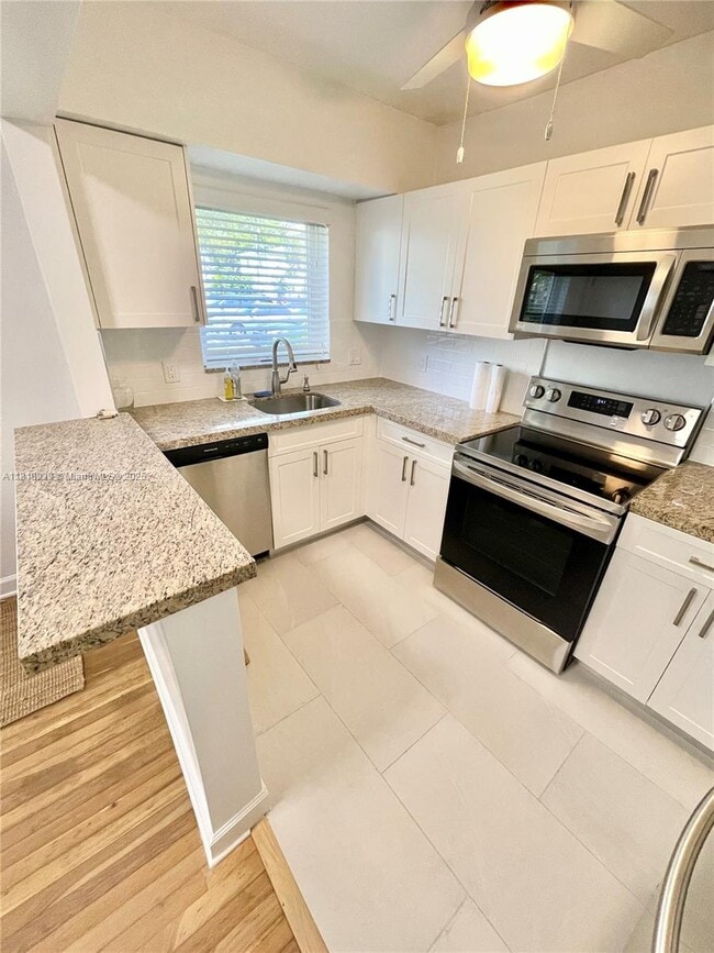 5531 SW 78th St in Miami, FL - Building Photo - Building Photo