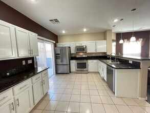 8935 Deep Ridge Ct in Las Vegas, NV - Building Photo - Building Photo
