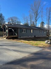 210 N Park Ln in Black Mountain, NC - Building Photo - Building Photo