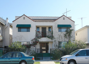 1138 N Edgemont St in Los Angeles, CA - Building Photo - Building Photo