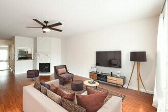 4641 Wild Indigo St in Houston, TX - Building Photo - Building Photo