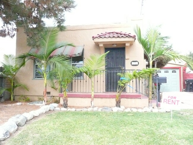 2536 Dwight St in San Diego, CA - Building Photo - Building Photo