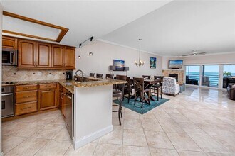 363 Pinellas Bayway S in Tierra Verde, FL - Foto de edificio - Building Photo