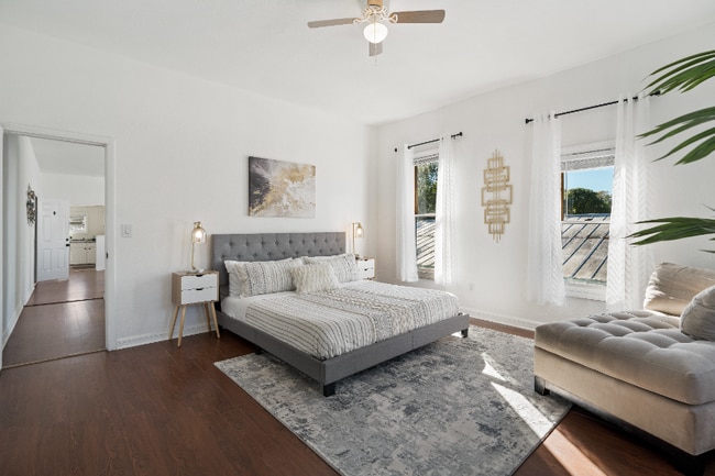 1221 E Columbus Dr in Tampa, FL - Building Photo - Building Photo