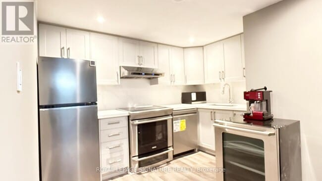 property at 115 Saturn Rd