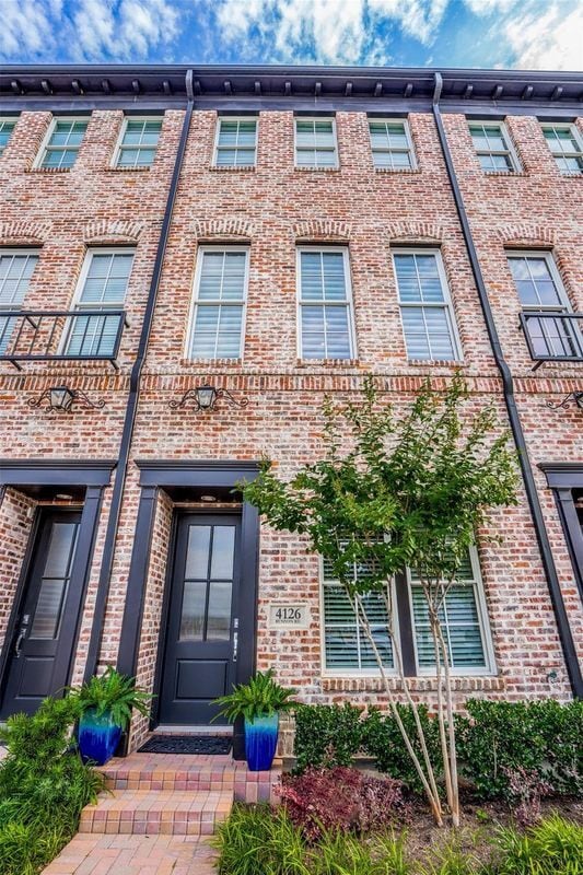 4126 Runyon Rd in Addison, TX - Building Photo - Building Photo