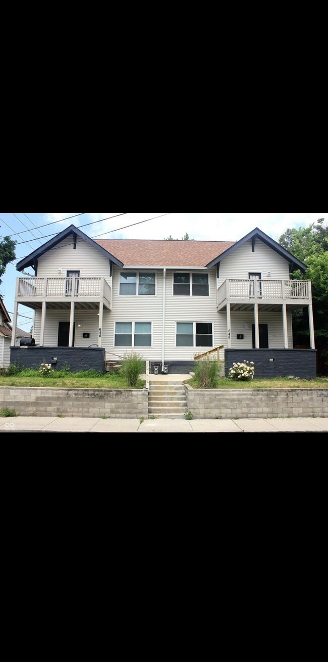property at 646 E 31st St