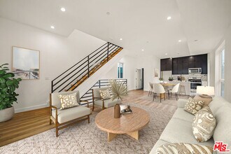 8664 Cadillac Ave in Los Angeles, CA - Building Photo - Building Photo