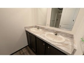 138 Lynn Ln in Mankato, MN - Building Photo - Building Photo