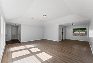 2808 Pinewood Dr in League City, TX - Foto de edificio - Building Photo