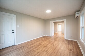 1606 TX-21, Unit B in Caldwell, TX - Building Photo - Building Photo