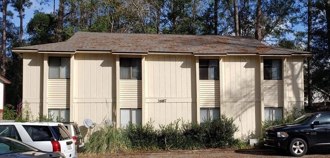 property at 3687 Donovan Dr