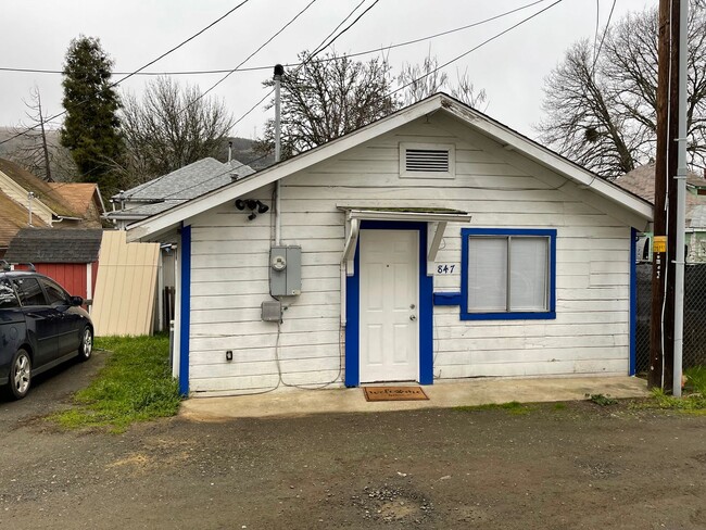 property at 847 SE Flint St