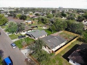 1104 Lee Cir in Edinburg, TX - Building Photo - Building Photo