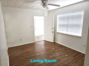 1611 Canterbury Rd N in St. Petersburg, FL - Building Photo - Building Photo