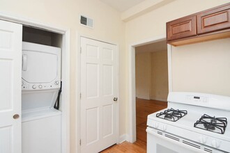 2347 W 24th Pl, Unit G06C in Chicago, IL - Foto de edificio - Building Photo