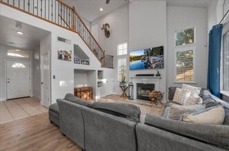 195 Wathen Ave in Clovis, CA - Building Photo - Building Photo