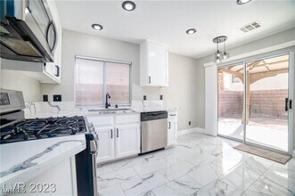 1216 Padre Serra in Las Vegas, NV - Building Photo - Building Photo